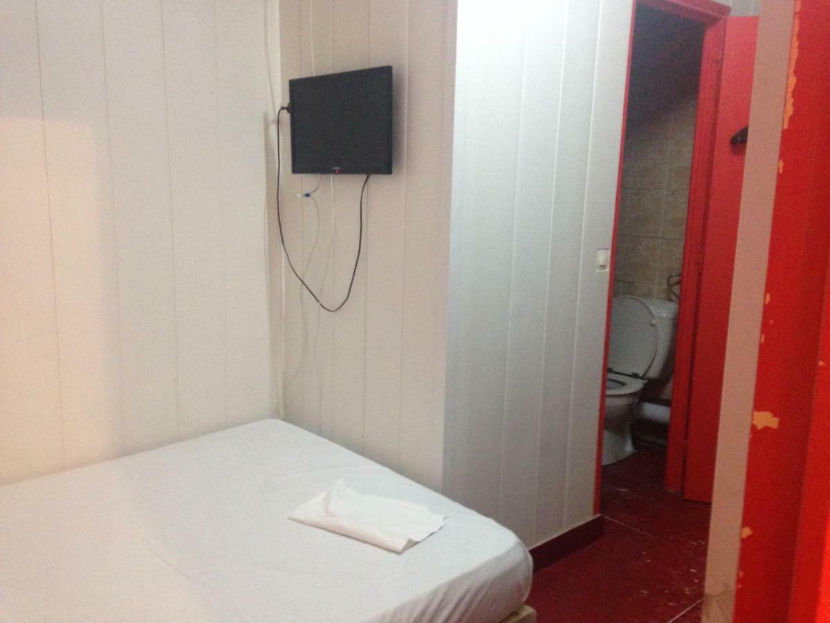 Hotel Cyrano Voltaire Paris Luaran gambar